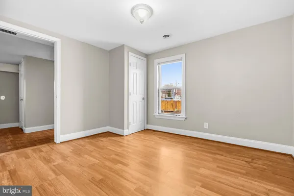 $348,000 | 805 Eastern Avenue Northeast, Capitol Heights, MD 20743