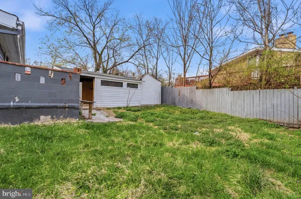 $348,000 | 805 Eastern Avenue Northeast, Capitol Heights, MD 20743