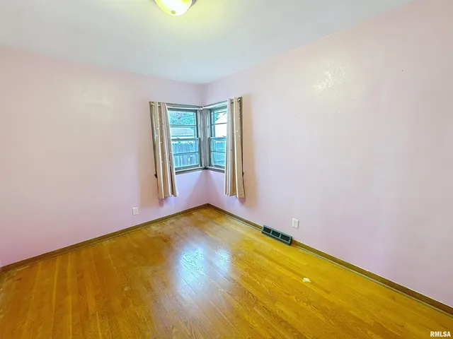 $169,900 | 3855 26th Avenue, Rock Island, IL 61201