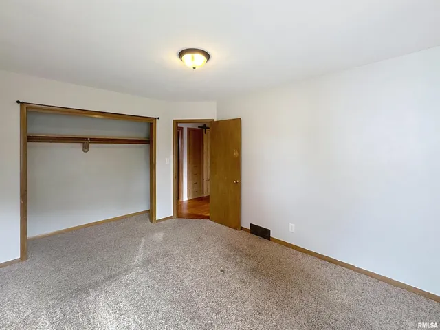 $169,900 | 3855 26th Avenue, Rock Island, IL 61201