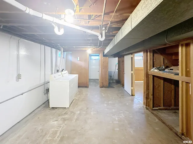 $169,900 | 3855 26th Avenue, Rock Island, IL 61201