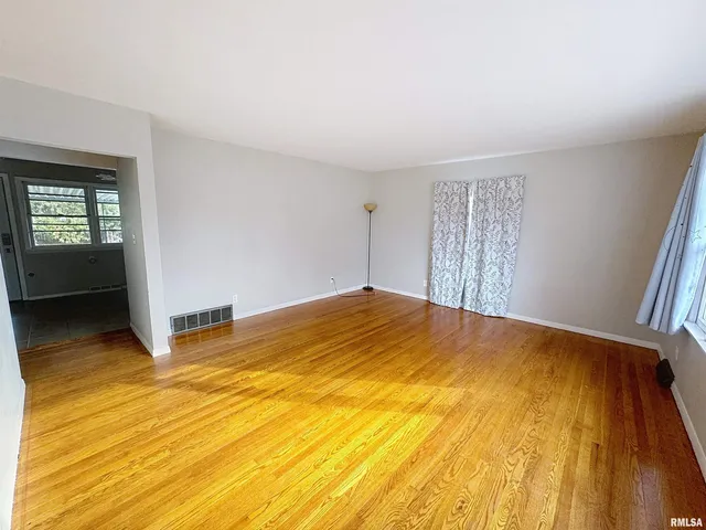 $169,900 | 3855 26th Avenue, Rock Island, IL 61201