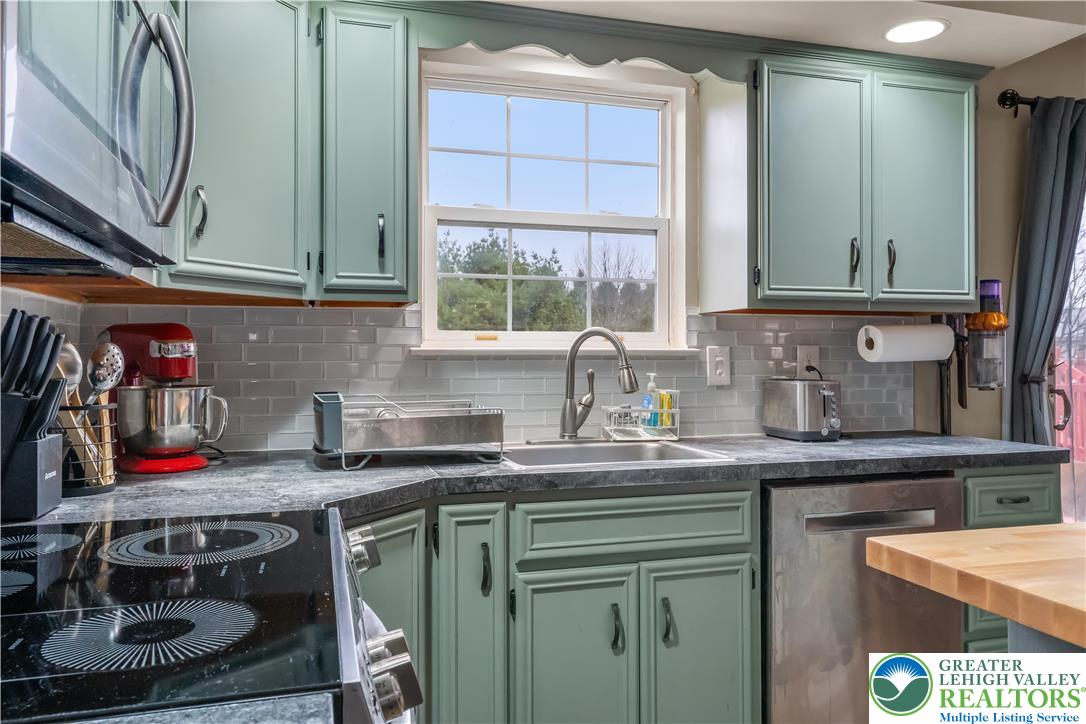 174 Cherry Hill Road Nazareth, PA 18064 - Photo 14 of 54