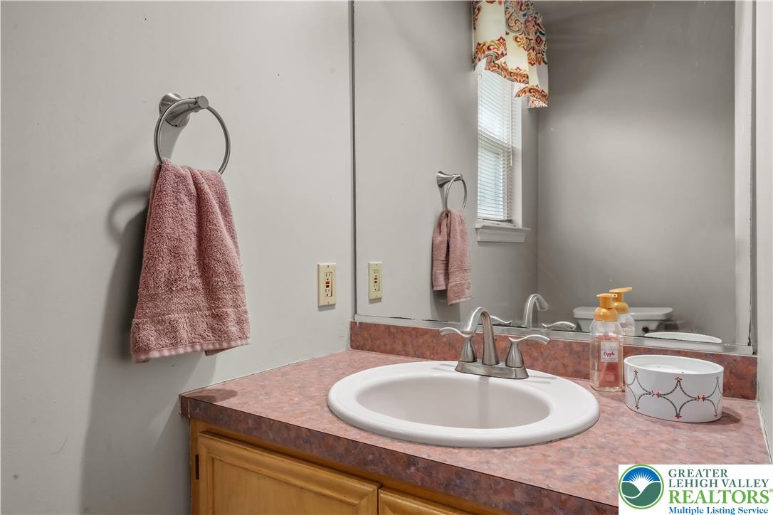 174 Cherry Hill Road Nazareth, PA 18064 - Photo 23 of 54