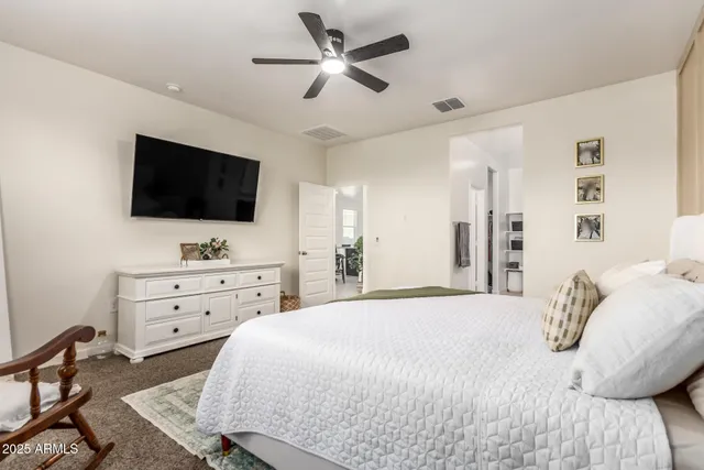 $2,250 | 2131 West Shelly Avenue, Apache Junction, AZ 85120