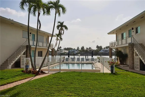 $7,500 | 2500 Gulf Shore Boulevard North, Unit S6, Naples, FL 34103