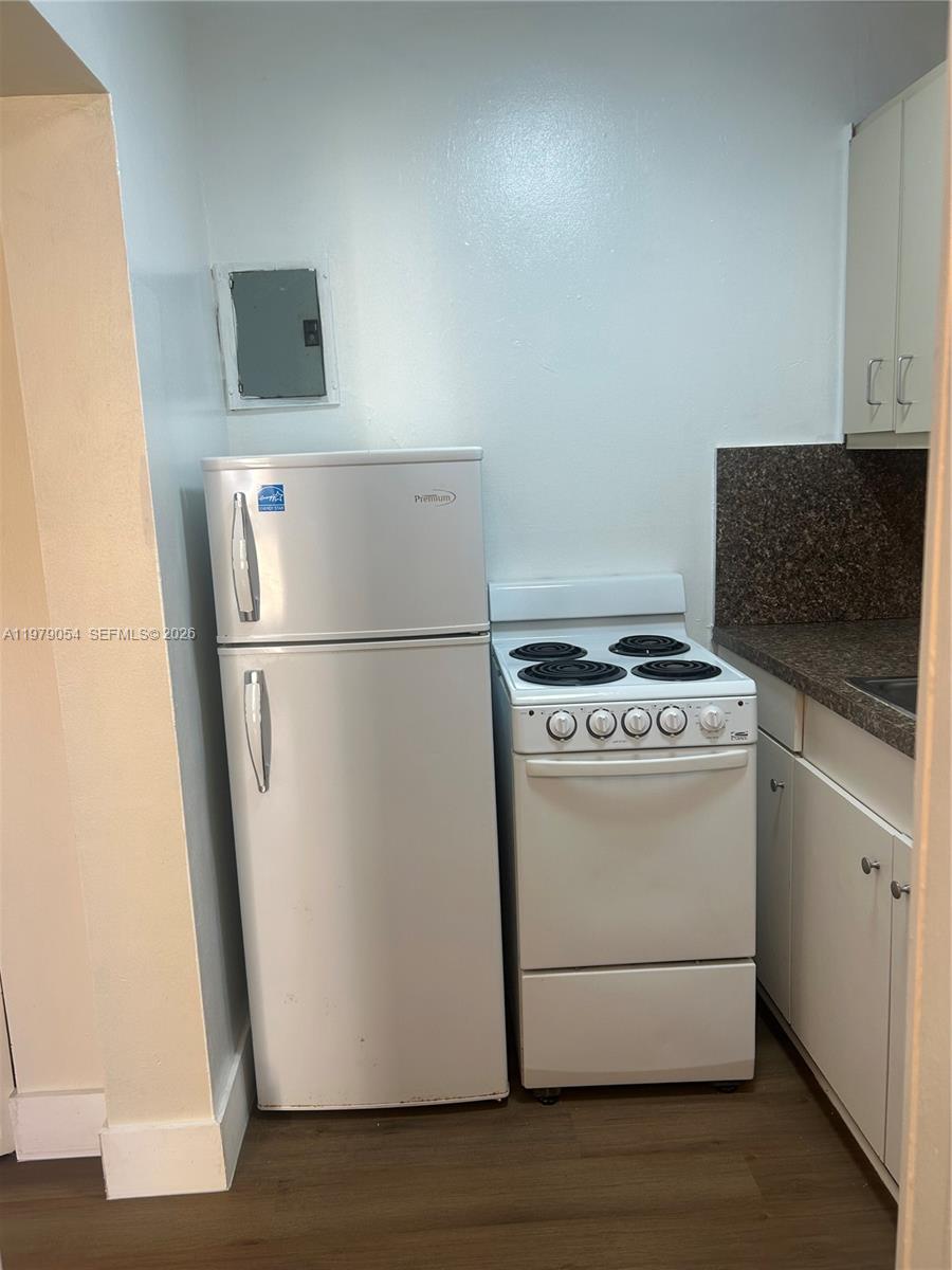 6614 Southwest 20th Street Miramar, FL 33023 - Photo 19 of 28 a utility room with washer and dryer