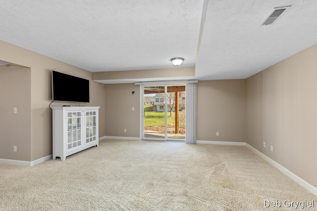 8308 Ridgestone Drive Southwest Byron Center, MI 49315 - Photo 19 of 30 8308-Ridgestone_020