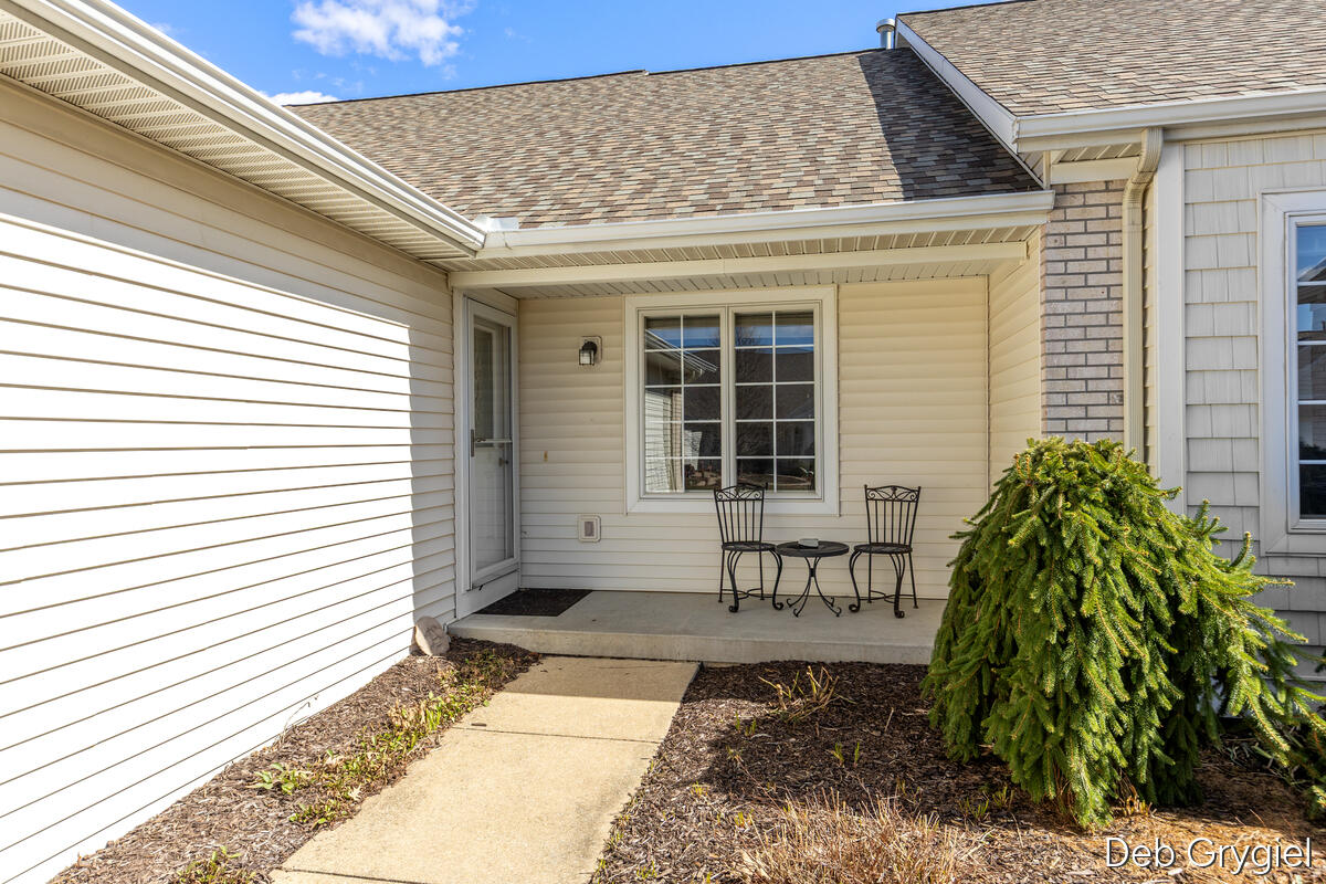 8308 Ridgestone Drive Southwest Byron Center, MI 49315 - Photo 3 of 30 8308-Ridgestone_003