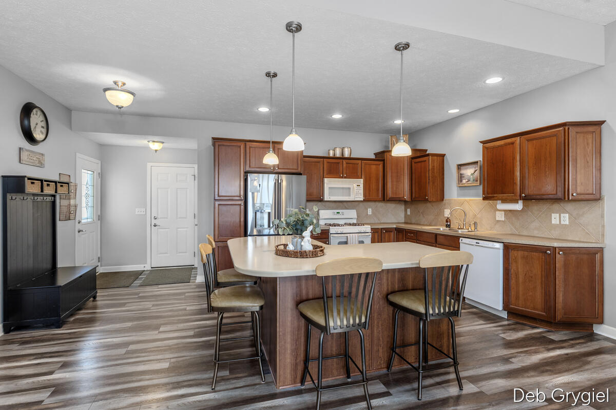 8308 Ridgestone Drive Southwest Byron Center, MI 49315 - Photo 7 of 30 8308-Ridgestone_015