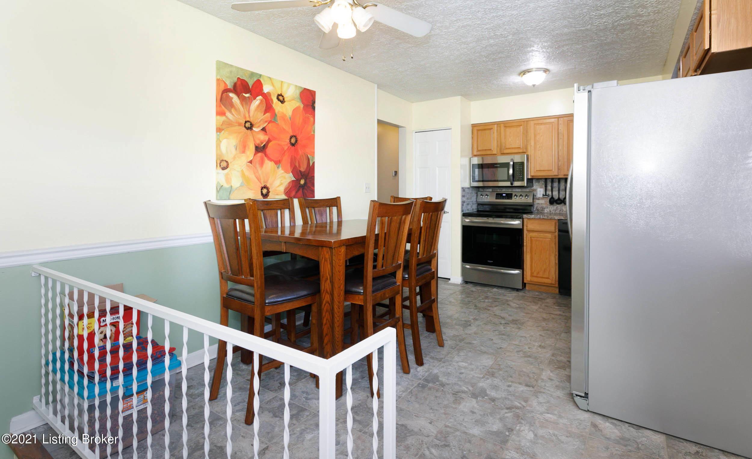11402 Angelina Road Louisville, KY 40229 - Photo 13 of 30 0011