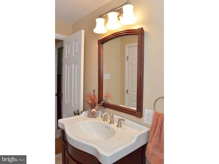 6 Braxton Road Rosemont, PA 19010 - Photo 18 of 22 Bathroom