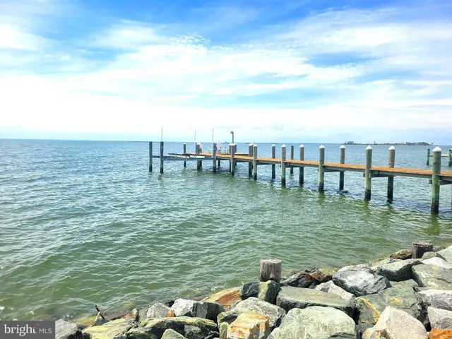 $367,500 | 2452 Hoopers Island Road, Fishing Creek, MD 21634