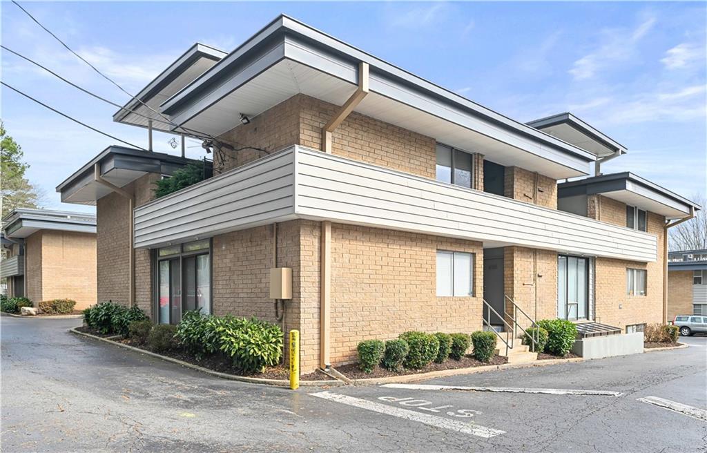 4300 Roswell Road Northeast, Unit 34 Atlanta, GA 30342 - Photo 11 of 34