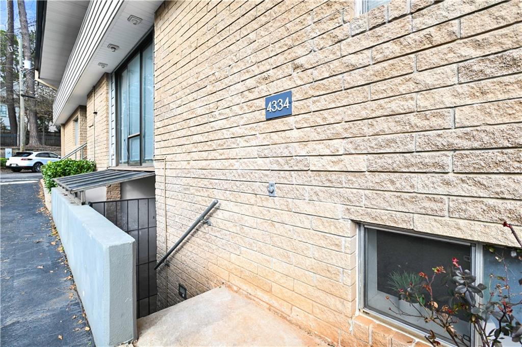 4300 Roswell Road Northeast, Unit 34 Atlanta, GA 30342 - Photo 9 of 34