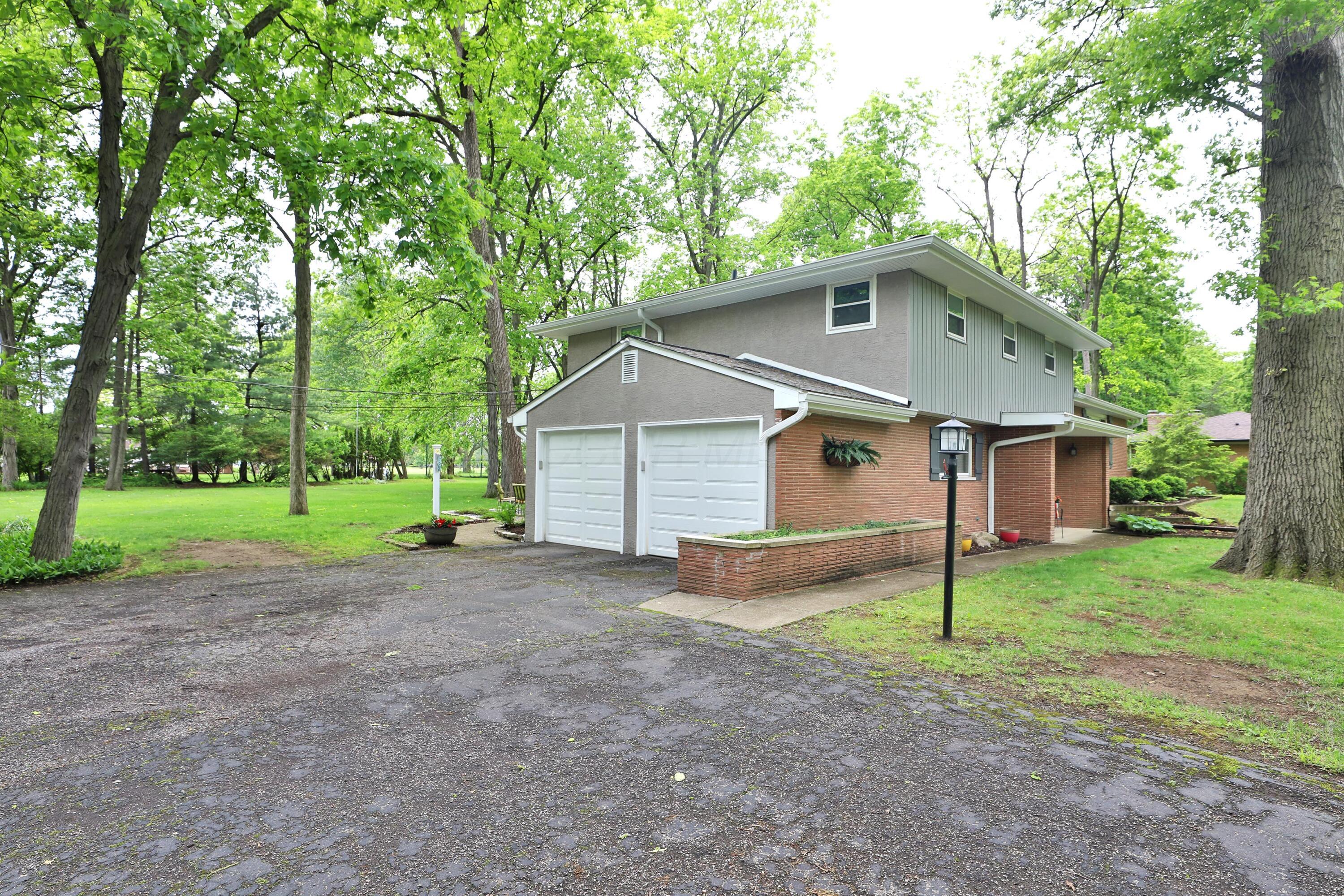 6653 Merwin Road Columbus, OH 43235 - Photo 45 of 55 Side