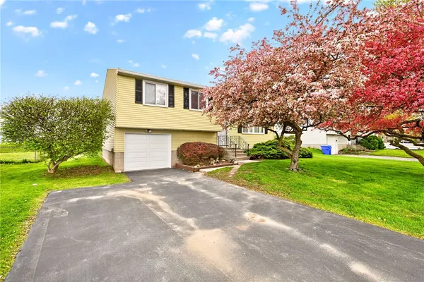 $185,000 | 17 Fox Hollow Drive, Hamlin, NY 14464