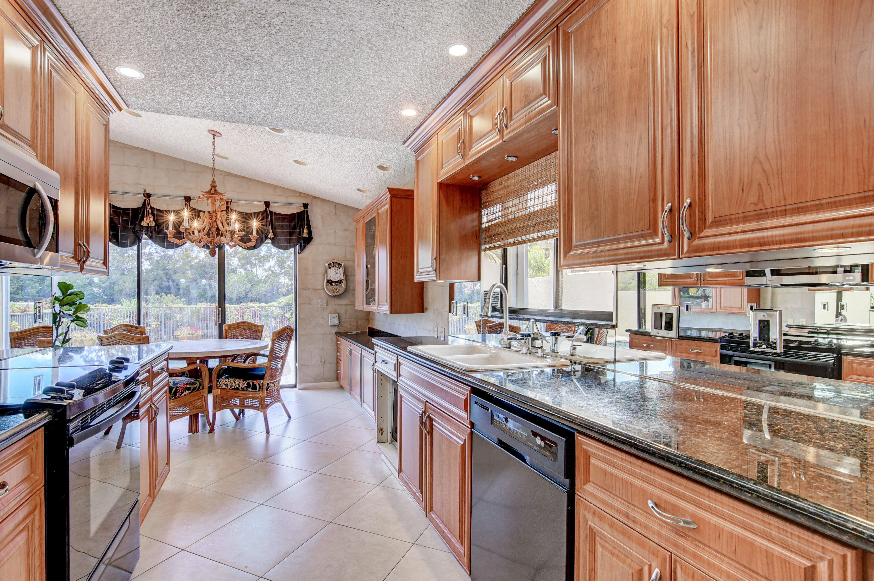 11132 Cloverleaf Circle Boca Raton, FL 33428 - Photo 15 of 65 37_dsc_4301_2_3_4_5