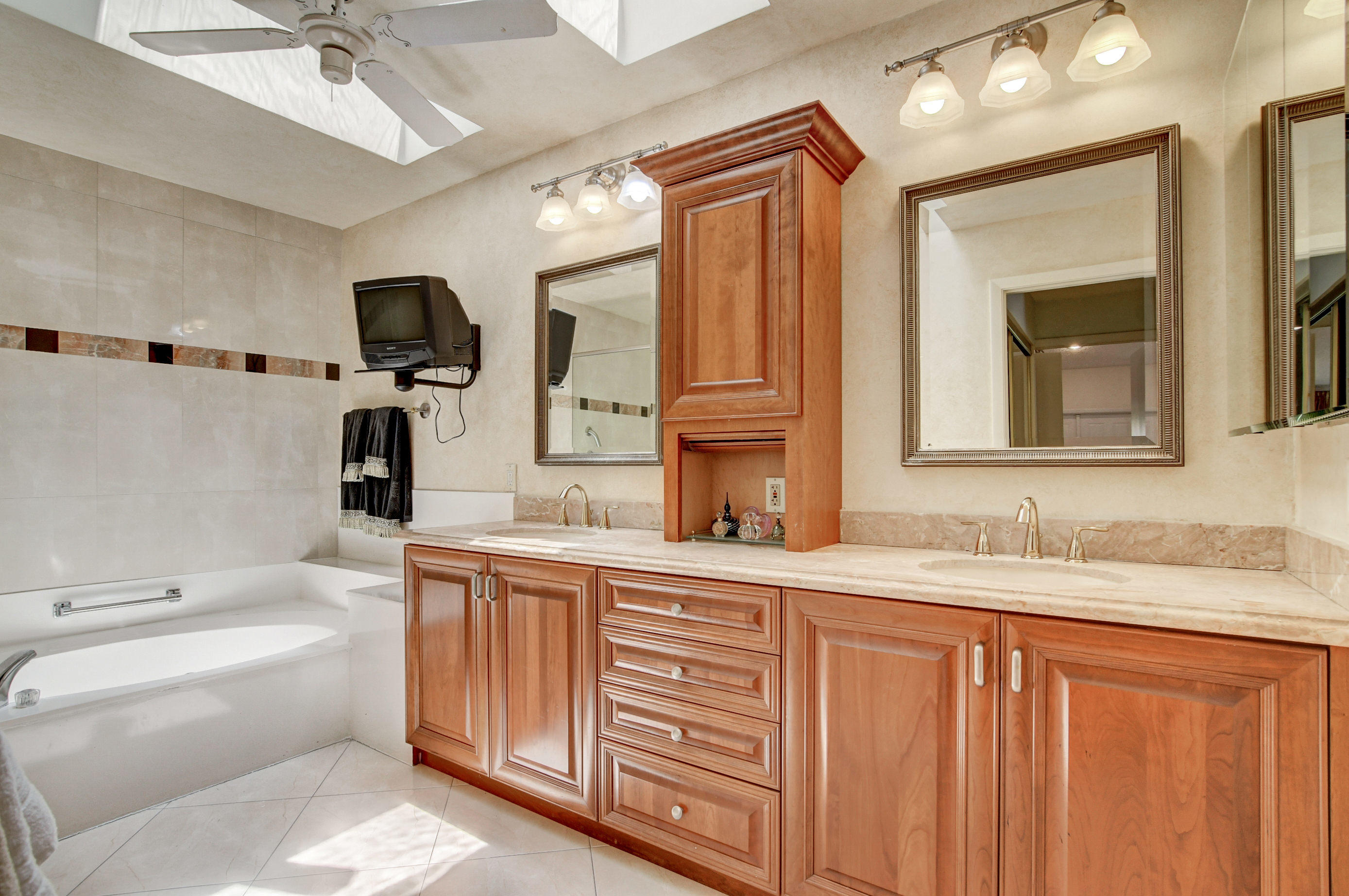 11132 Cloverleaf Circle Boca Raton, FL 33428 - Photo 21 of 65 43_dsc_4541_2_3_4_5