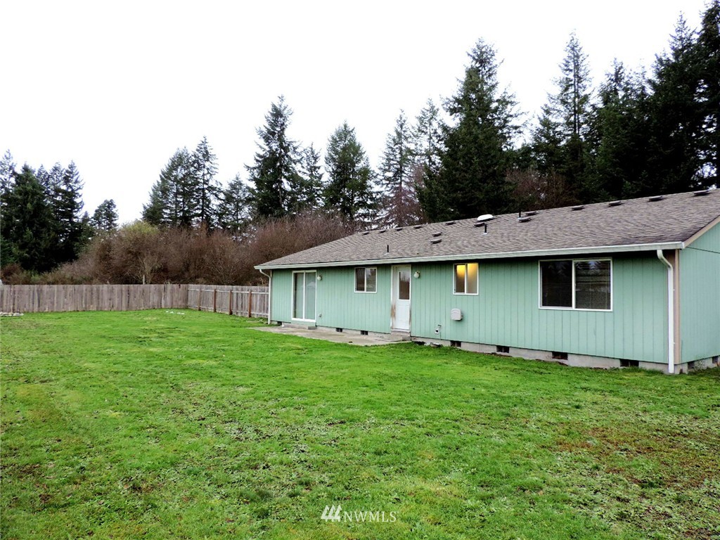 9848 180th Way Southwest Rochester, WA 98579 - Photo 3 of 16