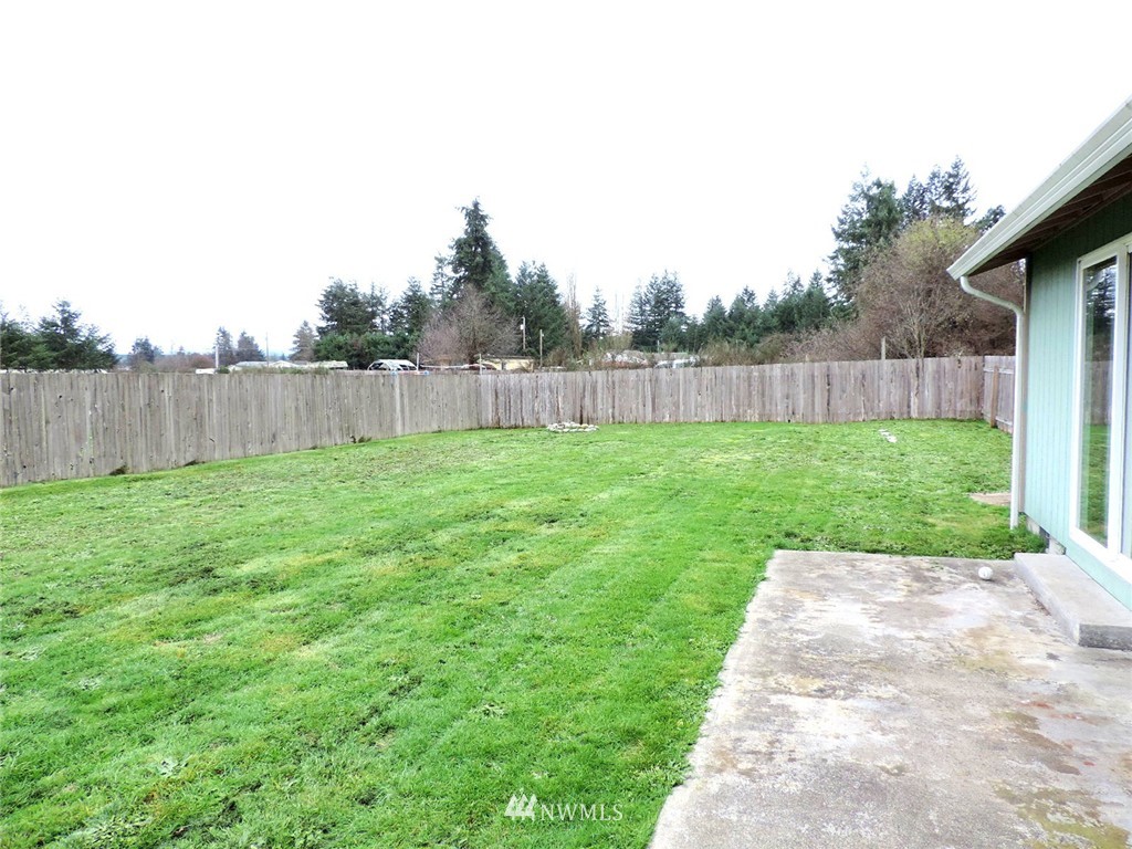 9848 180th Way Southwest Rochester, WA 98579 - Photo 5 of 16