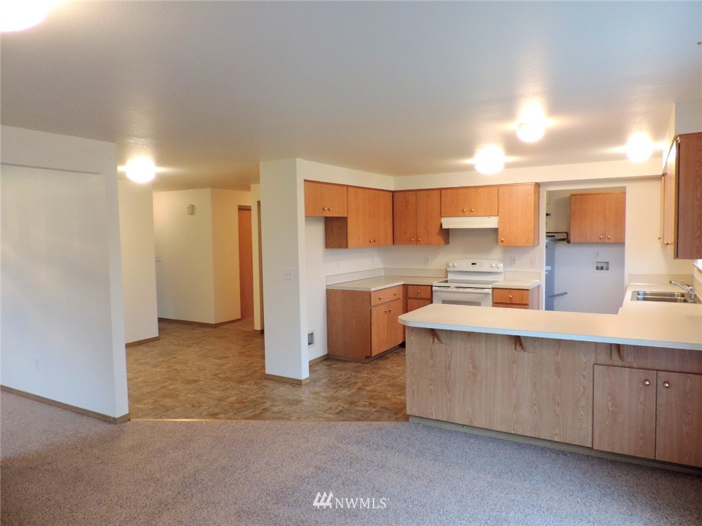 9848 180th Way Southwest Rochester, WA 98579 - Photo 8 of 16