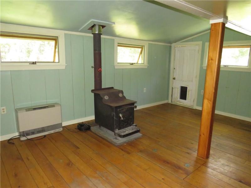 116 Glenmere Road St. George, ME 04860 - Photo 6 of 23 cozy living room