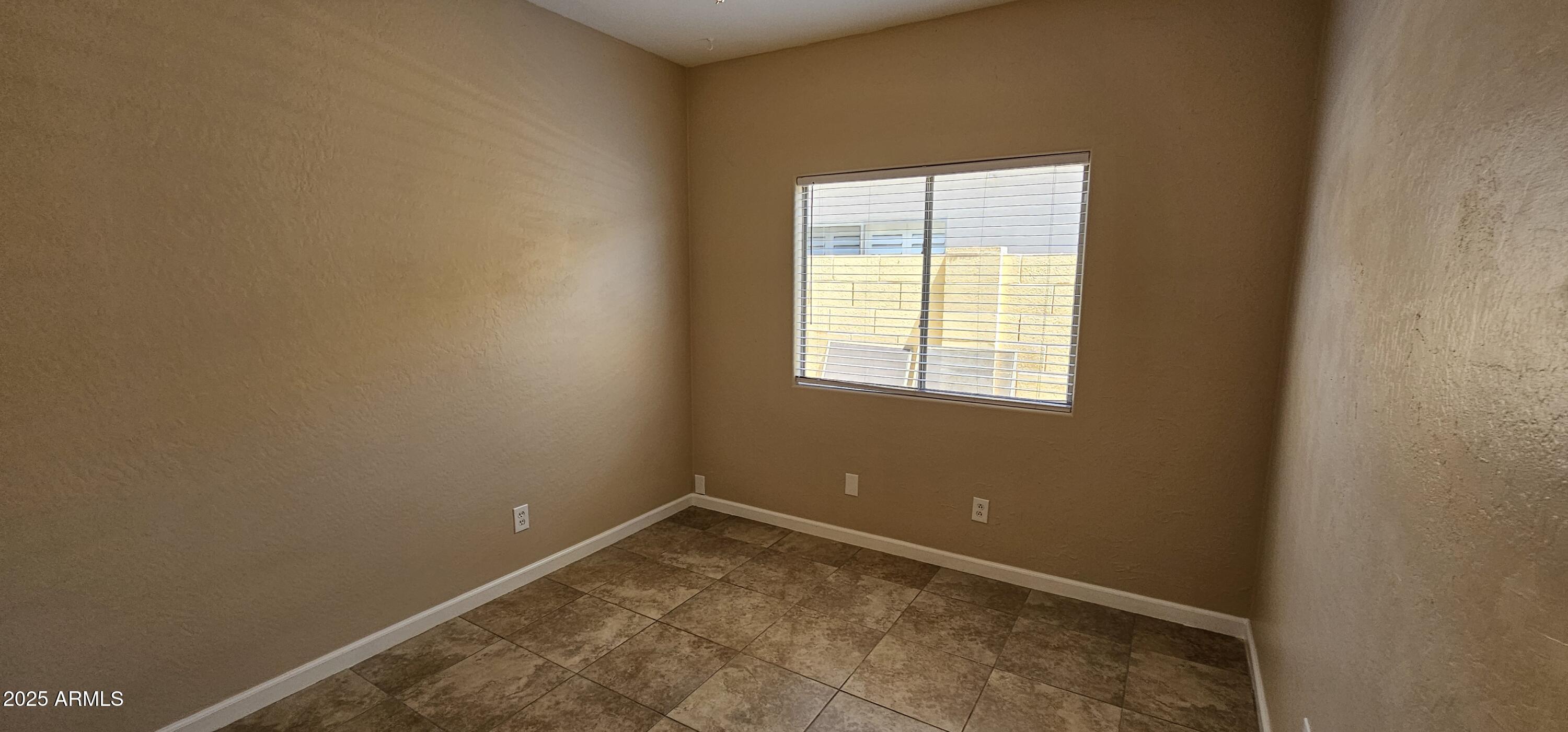 28057 North Quartz Drive San Tan Valley, AZ 85143 - Photo 9 of 24 20250725_135251