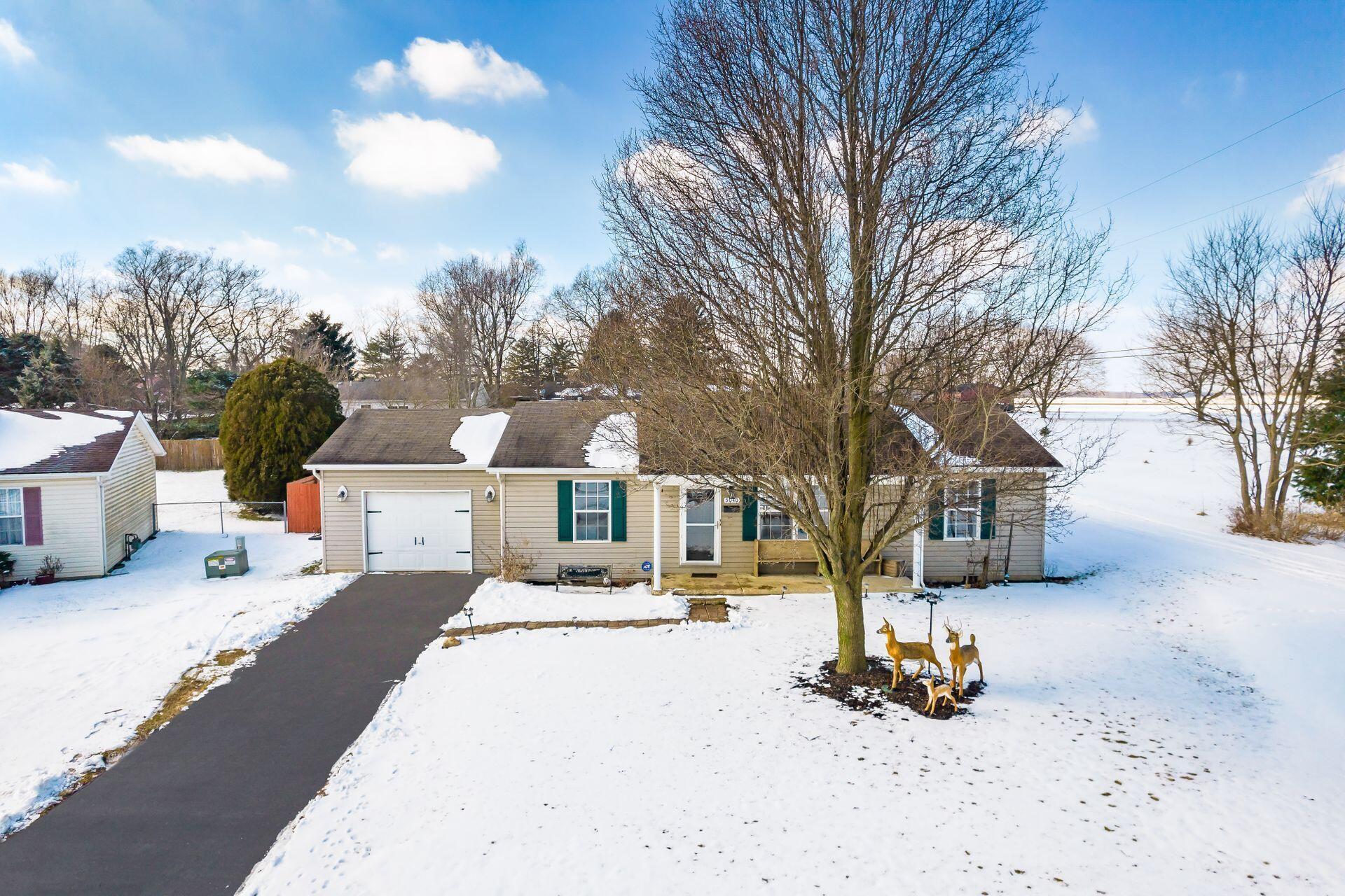 5040 Cook Road South Bloomfield, OH 43103 - Photo 6 of 42 Front