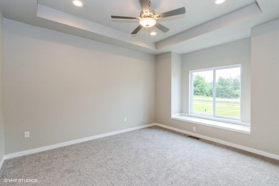 4362 Rohret Road Iowa City, IA 52246 - Photo 11 of 25 Gallery Image 11