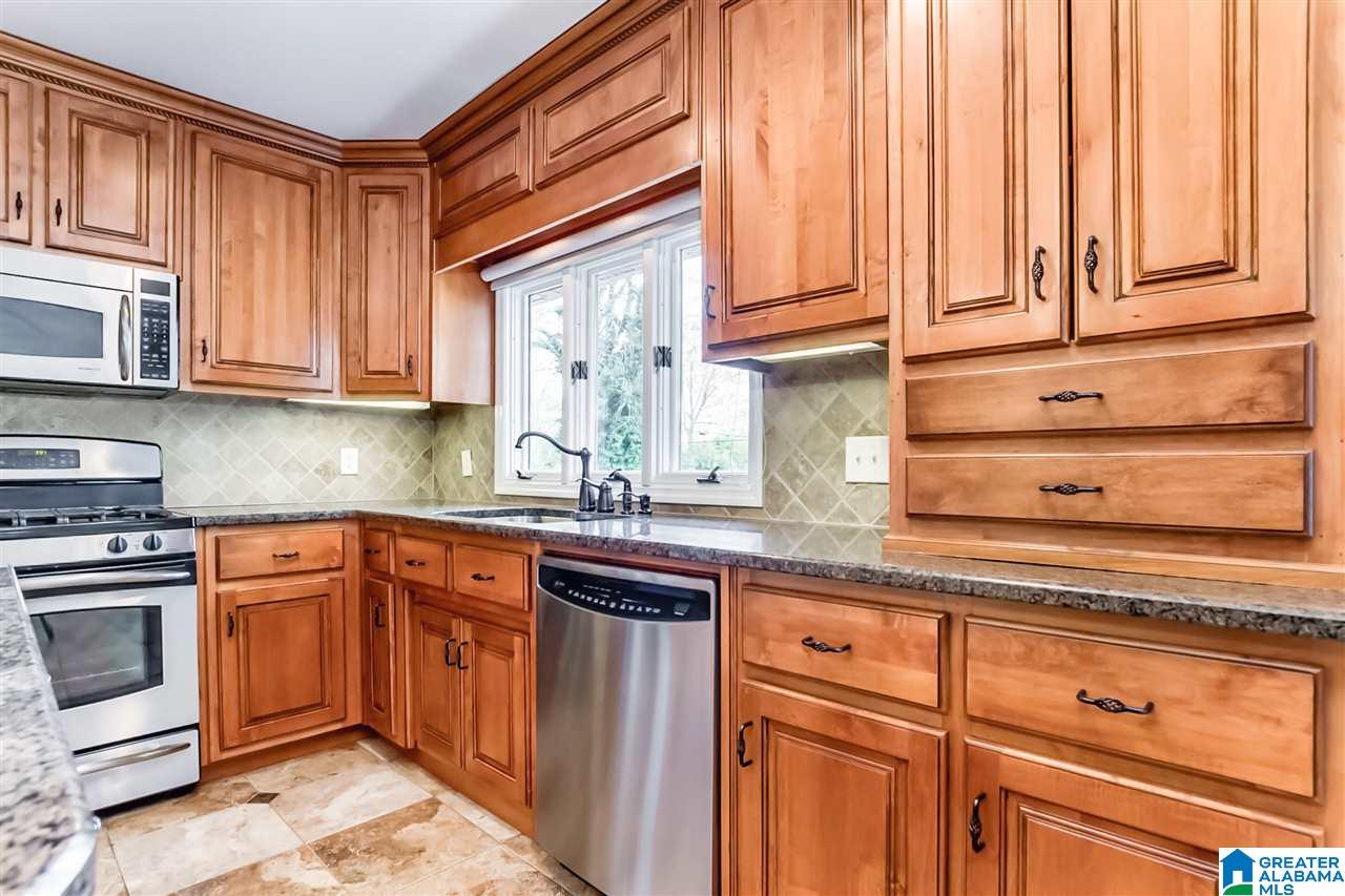 2445 Shades Crest Road Birmingham, AL 35216 - Photo 12 of 47