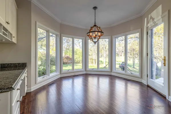 $1,089,000 | 12 Riderwood Road, North Barrington, IL 60010