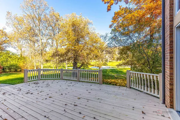 $1,089,000 | 12 Riderwood Road, North Barrington, IL 60010