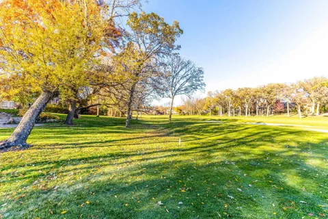 $1,089,000 | 12 Riderwood Road, North Barrington, IL 60010