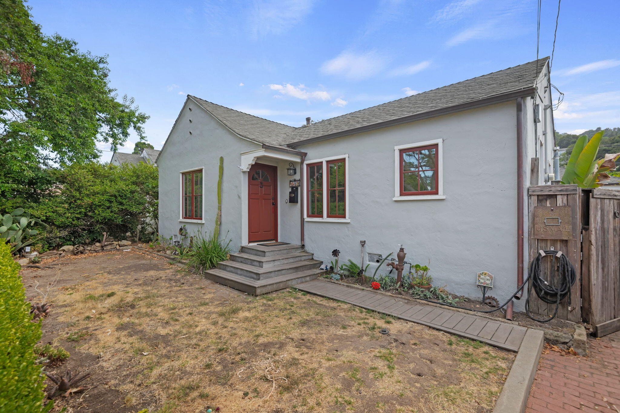 1425 Robbins Street Santa Barbara, CA 93101 - Photo 25 of 25 01 - Exterior View