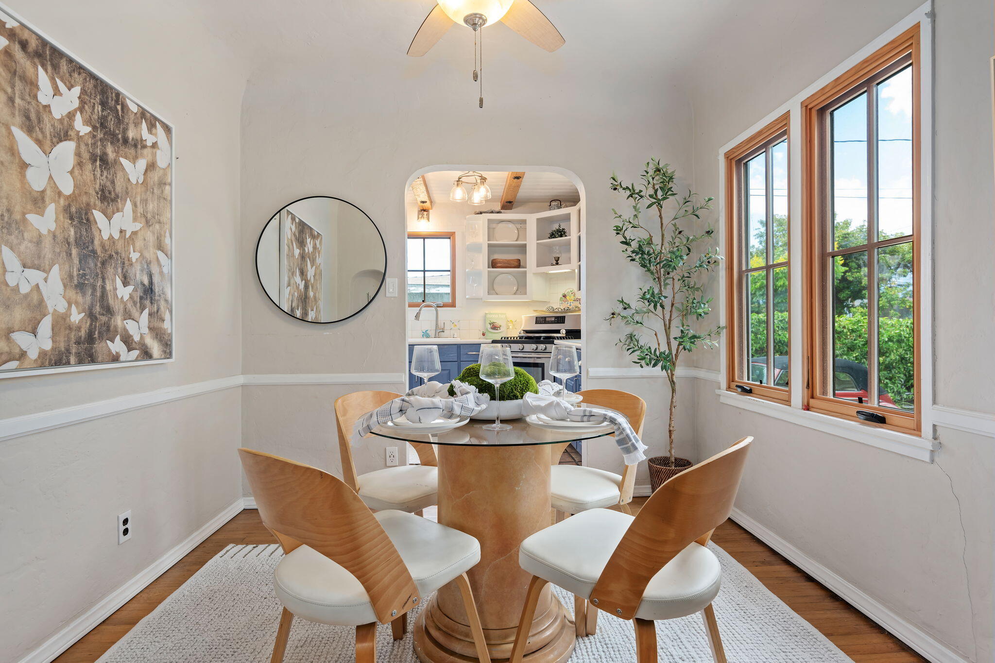 1425 Robbins Street Santa Barbara, CA 93101 - Photo 8 of 25 08 - Dining