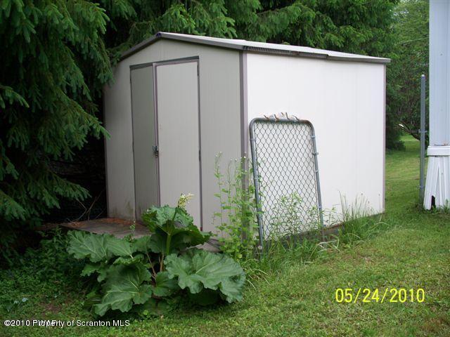 421 Honesdale Road Waymart, PA 18472 - Photo 3 of 5 Gallery Image 3