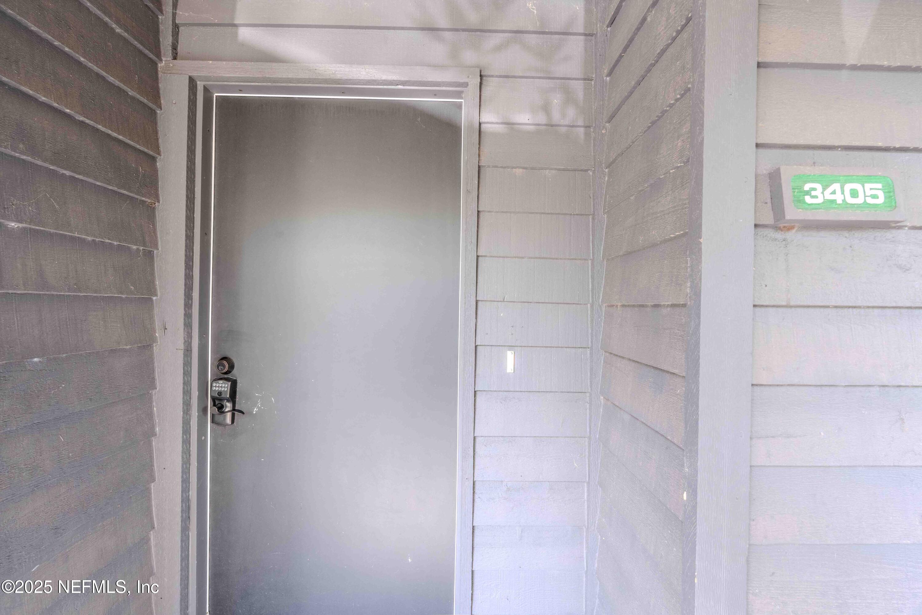 3145 Ravines Road Middleburg, FL 32068 - Photo 13 of 26 a bathroom with a shower