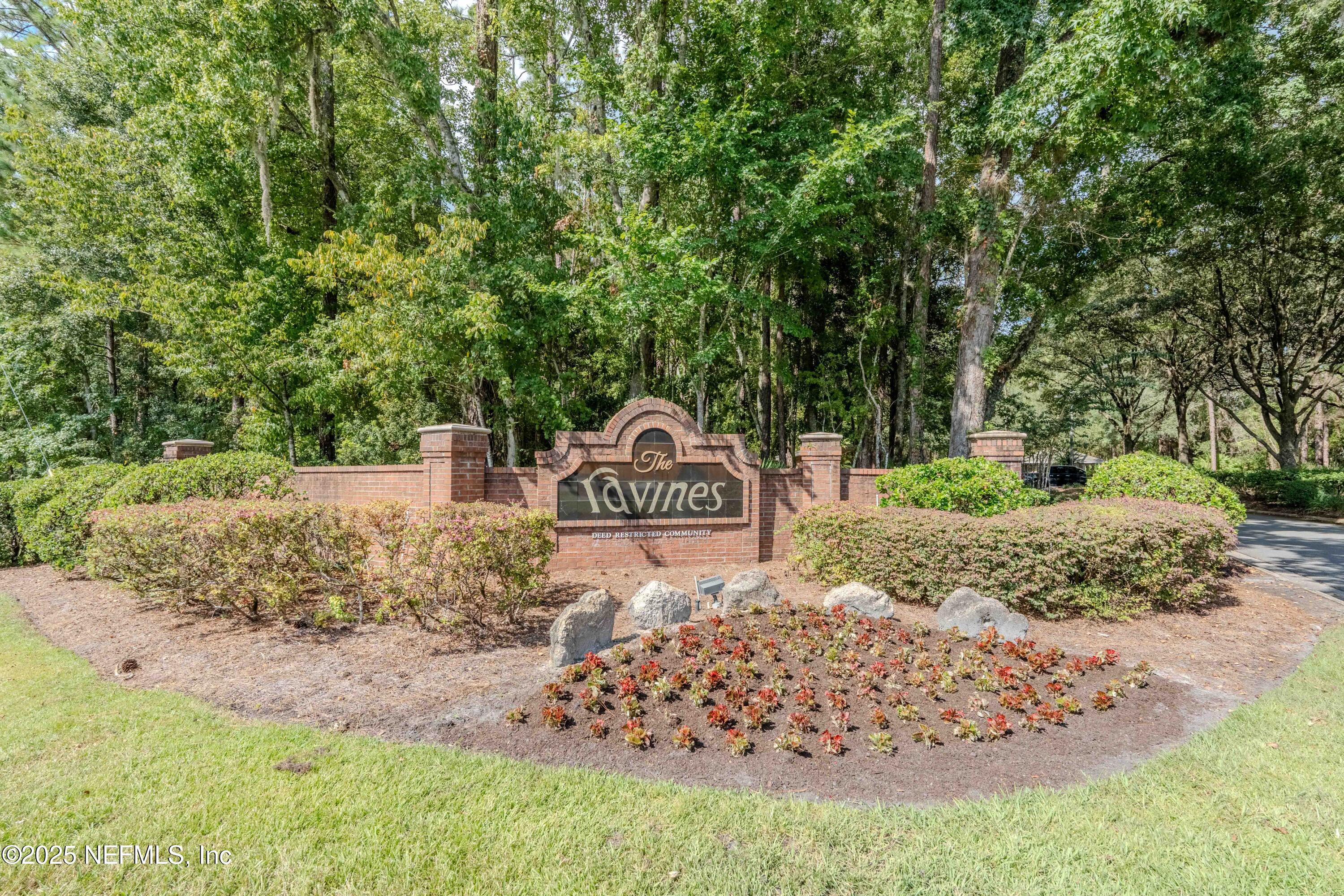 3145 Ravines Road Middleburg, FL 32068 - Photo 26 of 26 a view of a park that has a large tree