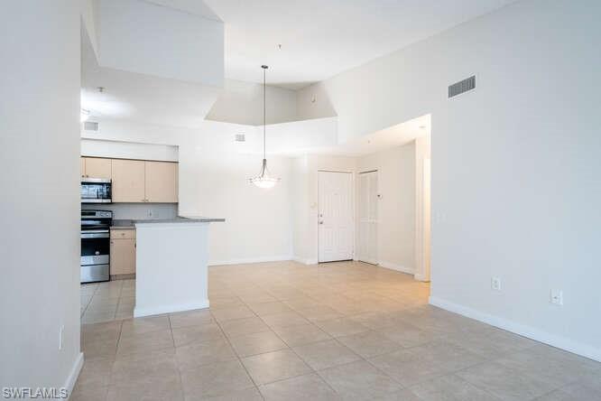 1220 Reserve Way, Unit 305 Naples, FL 34105 - Photo 5 of 20