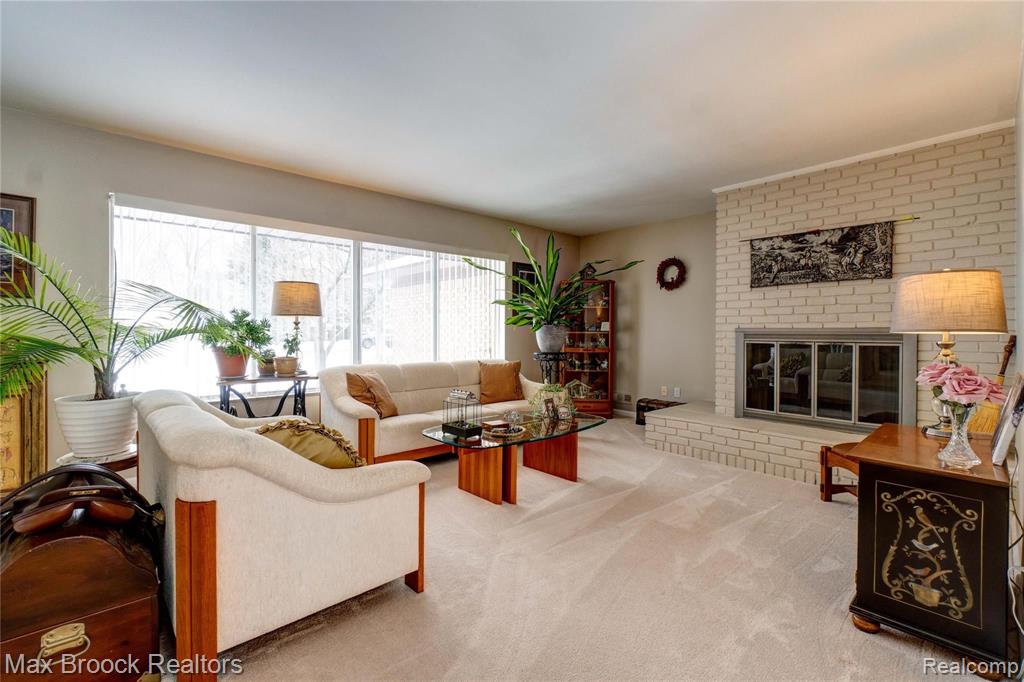 6865 Halyard Road Bloomfield Hills, MI 48301 - Photo 11 of 49