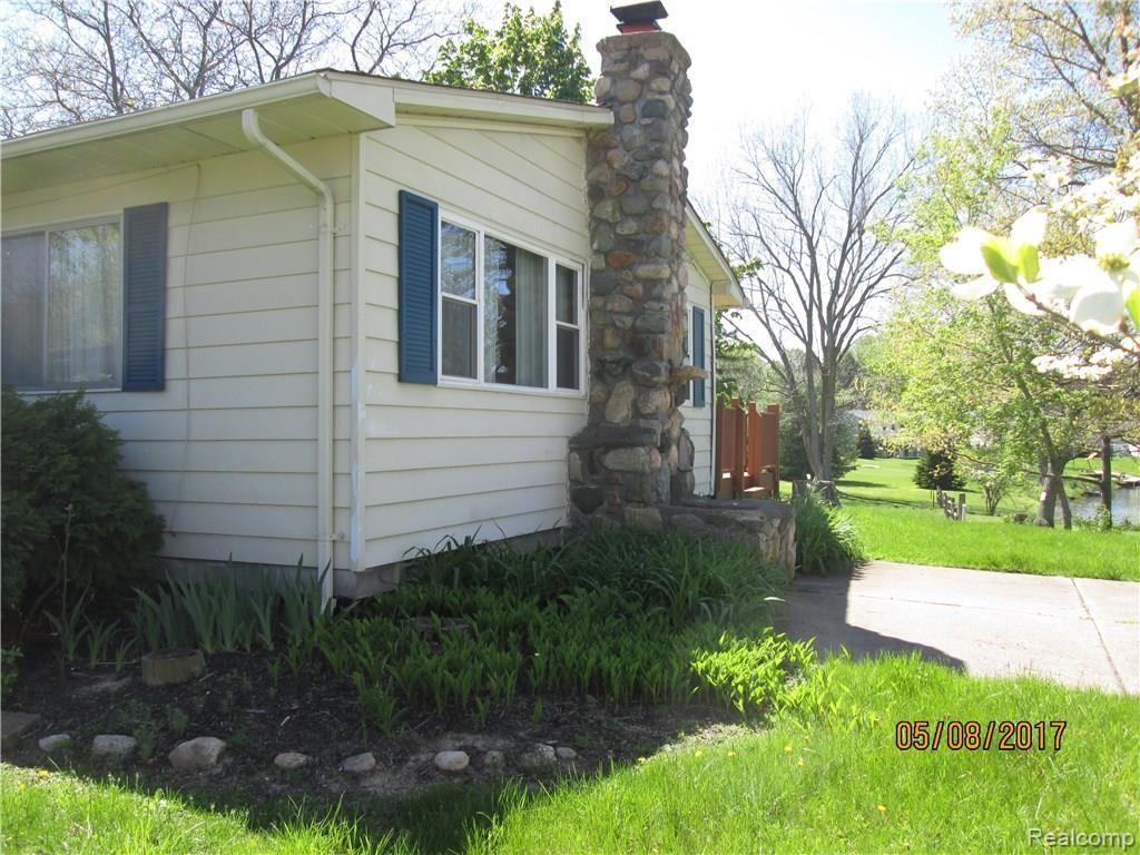 2749 Earl Lake Road Howell, MI 48843 - Photo 1 of 26 Gallery Image 1