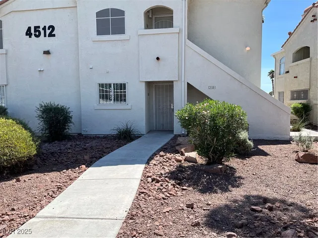 $1,225 | 4512 West Lake Mead Boulevard, Unit 102, Las Vegas, NV 89108