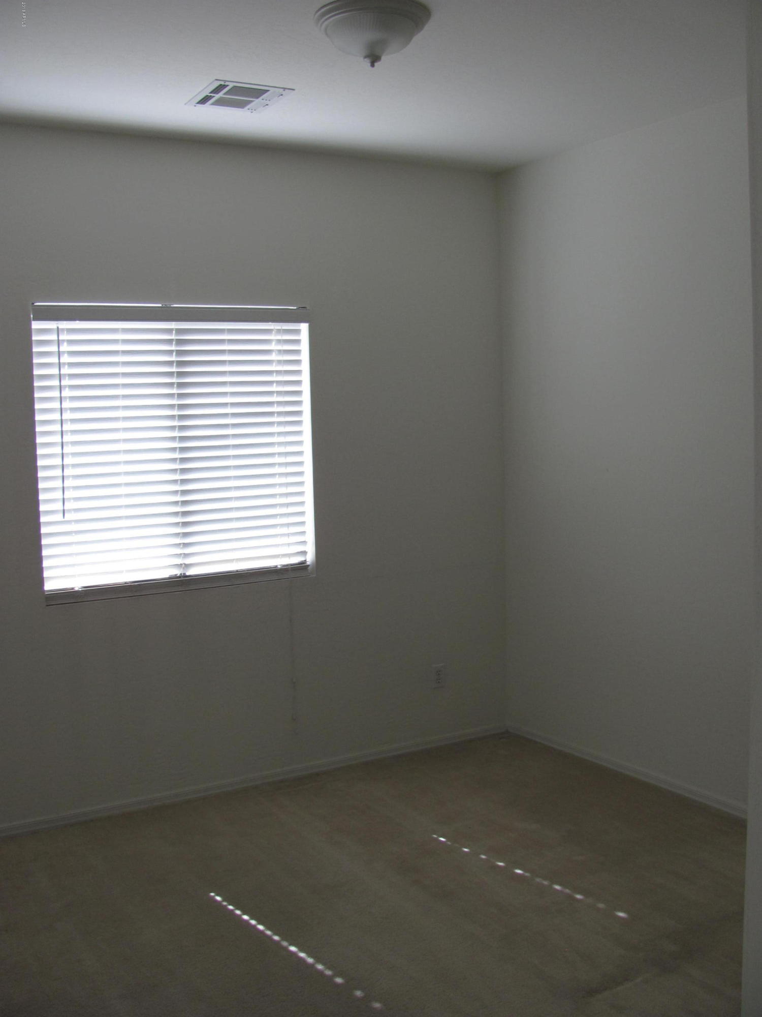 1219 West Carson Road Phoenix, AZ 85041 - Photo 8 of 26 IMG_2405