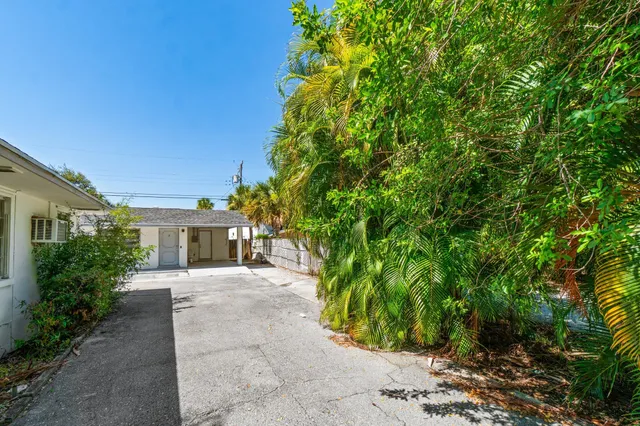 $2,000 | 211 Sunrise Avenue, Unit 5, Lantana, FL 33462