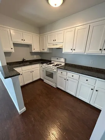 $1,900 | 226 East Main Street, Unit 4, Fall River, MA 02724