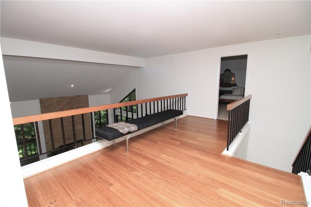 8374 Deerwood Road Clarkston, MI 48348 - Photo 28 of 38 Upper Loft Area