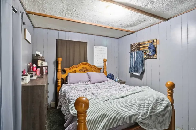 $99,900 | 301 South Adams Street, West Lebanon, IN 47991