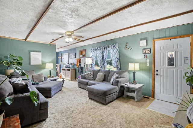 $99,900 | 301 South Adams Street, West Lebanon, IN 47991