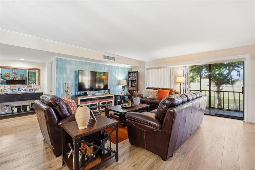 700 Starkey Road, Unit 622 Largo, FL 33771 - Photo 4 of 34